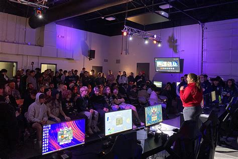 Virginia high schools will compete in eSports under 1.